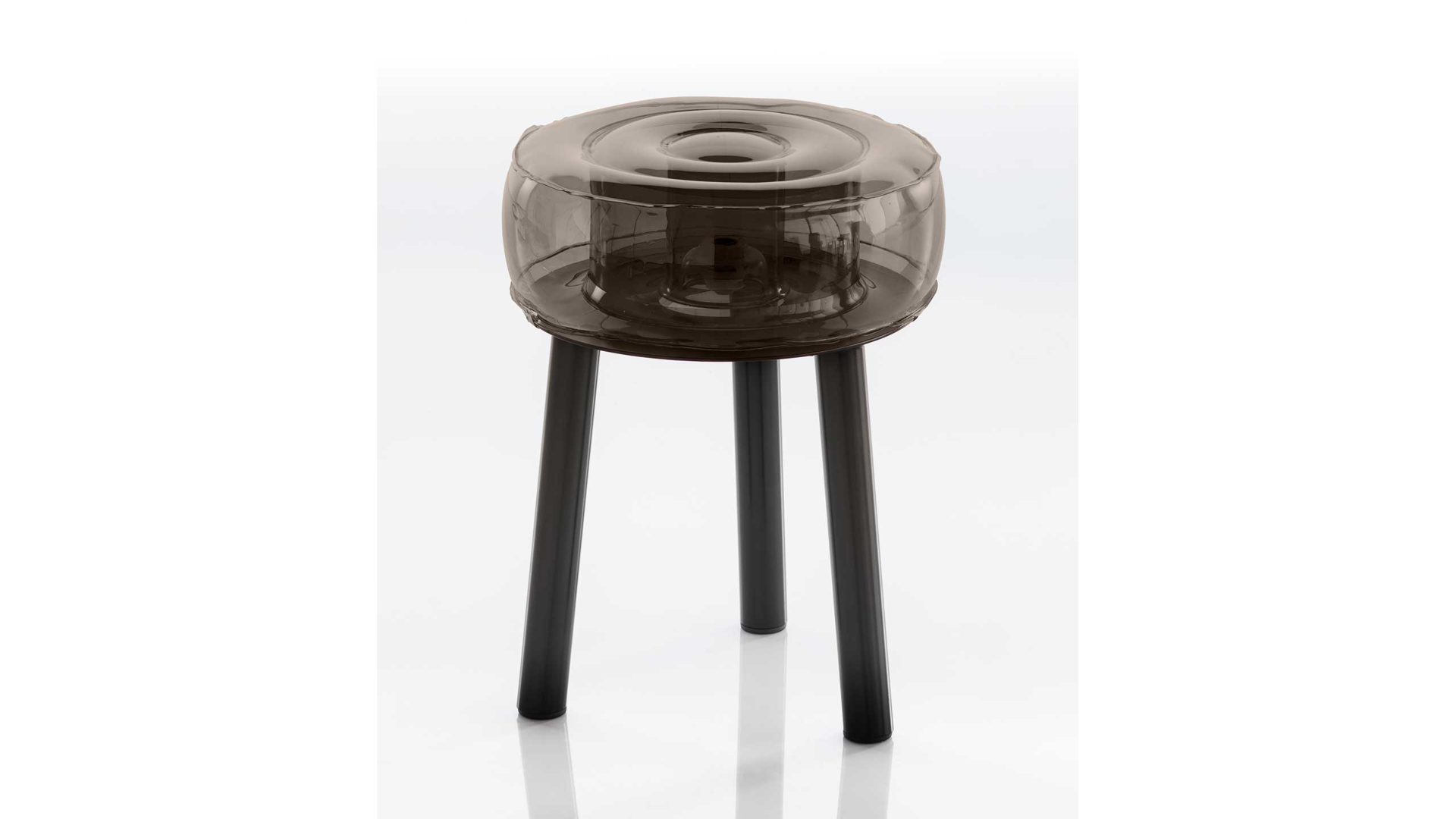 Hocker Mojow design aus Aluminium Kunststoff in Schwarz Floofy Eko Sitzhocker 3-Bein Hocker Sitz schwarz transparent, Gestell und Fuß schwarz