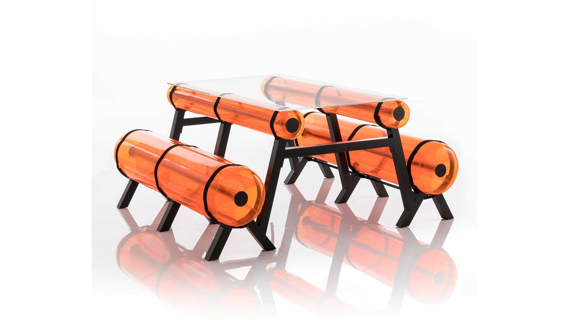 Bank-Set Mojow design aus Aluminium Kunststoff in Orange Ziba Picknickbank, 2 Bänke mit Tisch Sitz orange transparent, Band schwarz, Gestell Aluminium schwarz